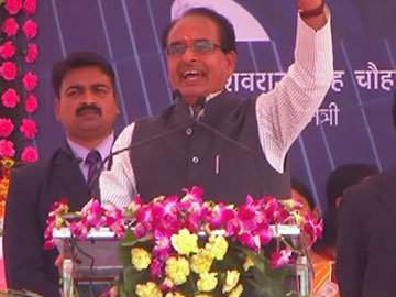 Narendra Modi vs Rahul Gandhi: as different as 'moonchh' and 'poonchh' says Shivraj Singh Chouhan