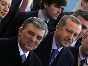 Turkey's President Abdullah Gul says Facebook, YouTube ban out of question