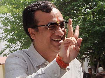 Ajay Maken, Meenakshi Lekhi file nomination papers