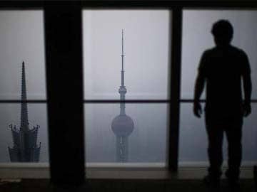 China regulators order end to smog insurance sales