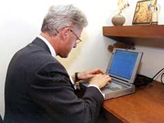You've got mail: Bill Clinton-to-space laptop up for auction