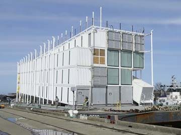 Google mystery barge floats to new US berth