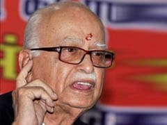 LK Advani picks Gandhinagar after all