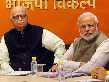 Narendra Modi visits LK Advani who wants to contest from Bhopal, not Gandhinagar