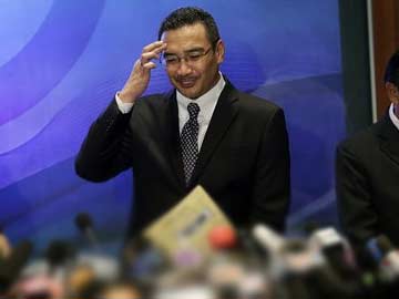 Malaysian response to missing plane under scrutiny