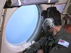 Cargo pallet, belts sighted in Australia hunt for Malaysia Airlines jet MH370