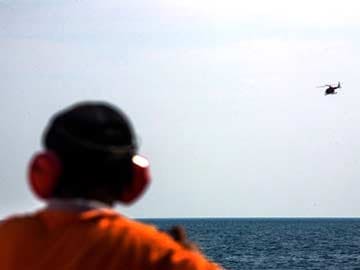 Eyes on decks in arduous hunt for missing Malaysia Airlines jet 