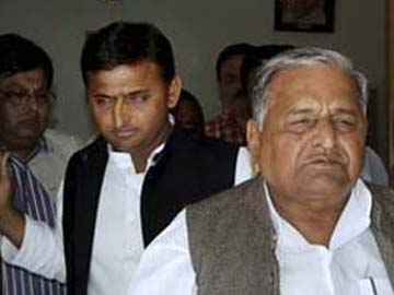 Fathers scold sons: Akhilesh Yadav on Mulayam's public takedown