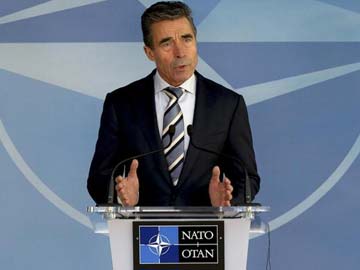 NATO meets on Ukraine, says Russia risks destabilizing Europe