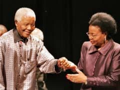 Nelson Mandela widow formally waives right to estate