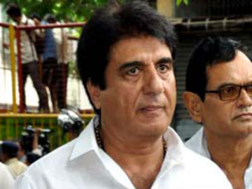 Congress' Raj Babbar loses cool, slams cops for shooting his video