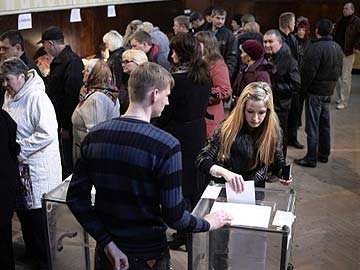 Crimea votes to join Russia by 93 per cent: exit polls