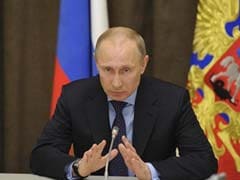 Vladimir Putin signs decree recognising Crimea as independent state