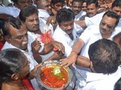 Mingle with Alagiri at your own risk, DMK warns workers