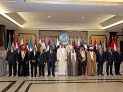 Arab summit strives to heal rifts, stave off 'enormous' peril