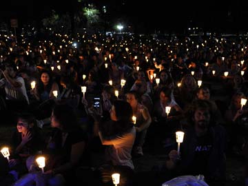 Lights off for Earth Hour's global crowdfunding call