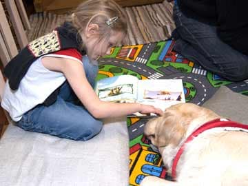 Dogs encourage kids to read in Estonia