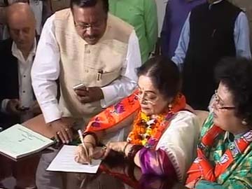 Chandigarh: Kirron Kher, Gul Panag file nominations for Lok Sabha seat