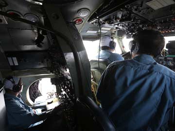 US Navy deploys 'black box' locator after Malaysia plane leads