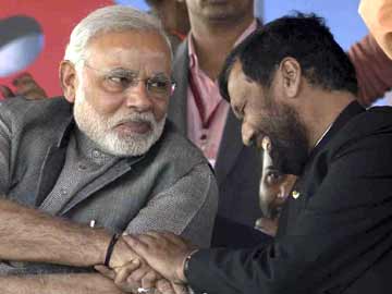 Paswan no hypocrite 'like some': Modi's swipe at Nitish at Bihar rally