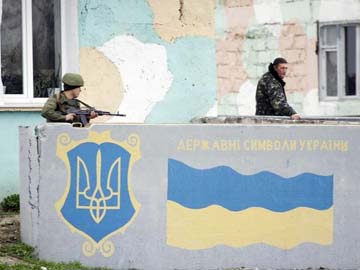 11,000 pro-Russian troops in control: Crimea