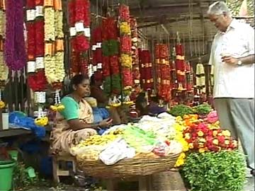 Telugus celebrate Ugadi but model code dampens spirit