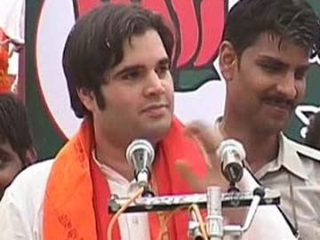 Elections 2014: Varun Gandhi turns emotional, recalls father's association