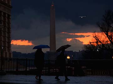 US Capitol goes dark, thousands lose power