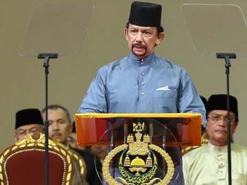 Brunei sultan pushes ahead with tough sharia code