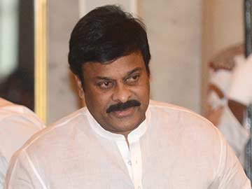 Eggs thrown at Chiranjeevi after his comments on Narendra Modi