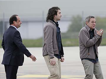 Four French journalists home after long Syrian ordeal