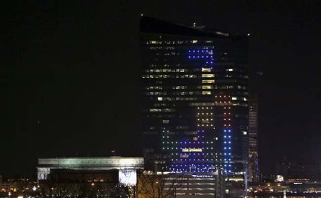 When a 29-storey US skyscraper turned into a giant Tetris screen