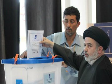 Iraqi forces cast ballots ahead of wider poll