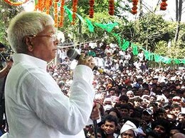Lalu labels Nitish-Modi as 'bosom friends' Lalu labels Nitish-Modi as 'bosom friends'
