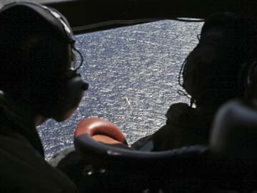 Banter keeps up morale among Flight 370 searchers