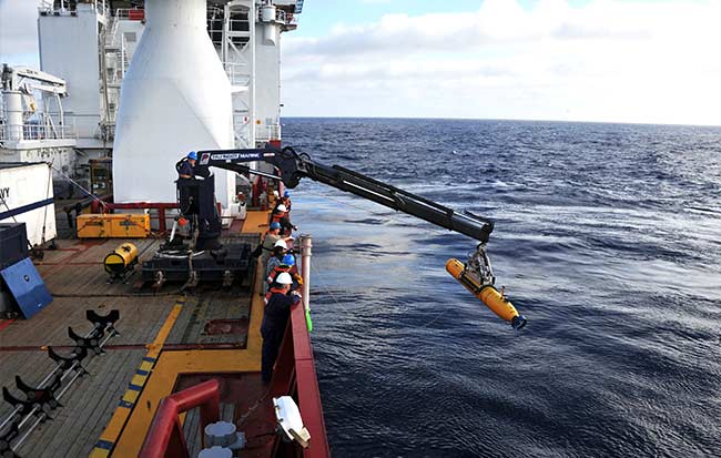 Uncharted depths provide reality check for MH370 hunt