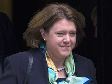 British culture minister resigns over money scandal