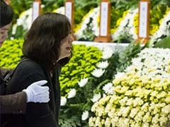 Grief, anger at memorial for South Korea ferry student victims