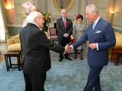Queen Elizabeth II welcomes Irish president on historic visit