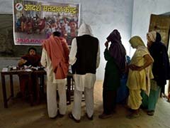 10 per cent voting in early hours in Maharashtra