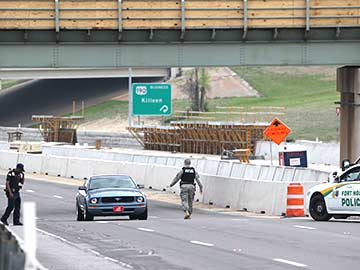 Gunman at Fort Hood kills 3 and himself, but motives still unclear