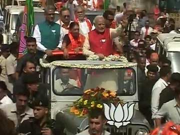 Narendra Modi's roadshow on way to filing nomination from Vadodara