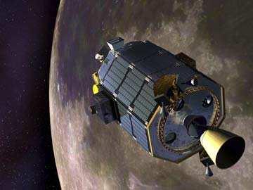 With planned crash, NASA lunar mission comes to end