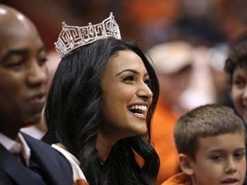 Teen suspended for asking Miss America Nina Davuluri to prom 