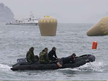 First bodies pulled from submerged South Korean ferry