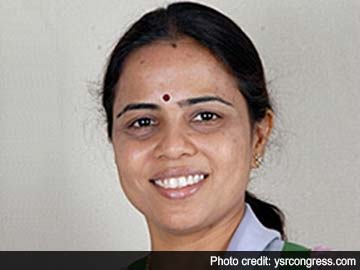 YSR Congress candidate Shobha Nagireddy dies in road accident