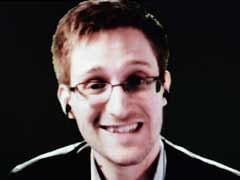 Edward Snowden asks Vladimir Putin question on surveillance in phone-in