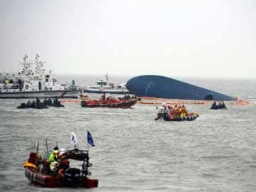 'Shouldn't we move?' South Korea ferry evacuation under scrutiny