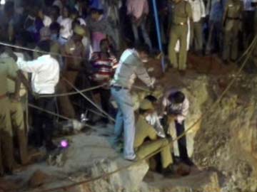 3-year-old girl rescued from borewell in Tamil Nadu after 19 hours, dies in hospital