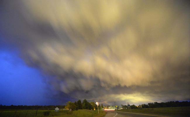 Multiple deaths as tornadoes strike southern US